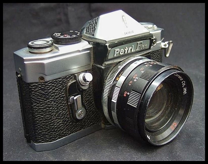 Petri Flex V 35mm SLR | The Camera Collector